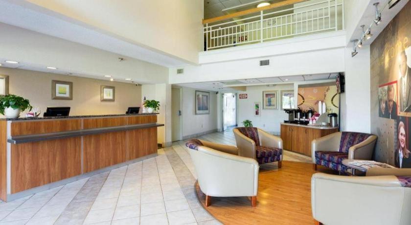 Red Roof Inn Houston - Westchase Buitenkant foto